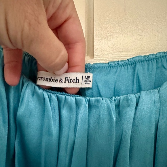 Abercrombie Smocked Bodice Satin Maxi Dress - Picture 6 of 7